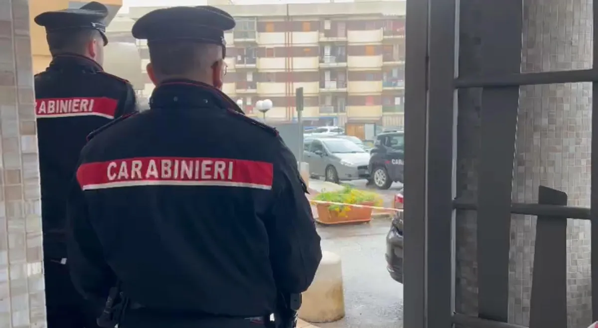 Vicenza, aggredisce l’ex fidanzata e ferisce il padre con un machete: arrestato 22enne