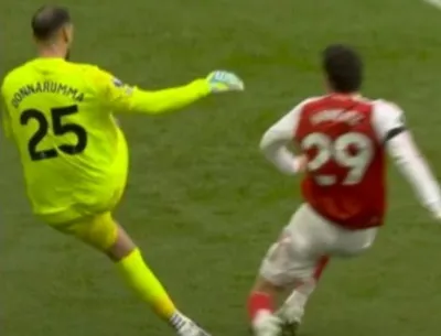 Manchester City–Arsenal 2-1, la Premier si riapre: ma Donnarumma, che papera hai fatto?