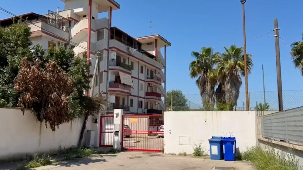 Lecce, 17enne morto per un colpo di pistola alla testa: ipotesi gioco finito in tragedia