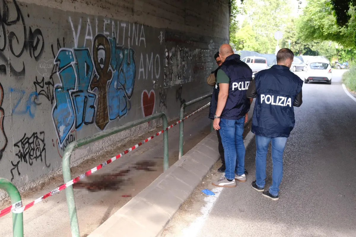 Chi era Marco Cossi, il 48enne morto accoltellato in strada a Padova: incensurato, si cerca il killer