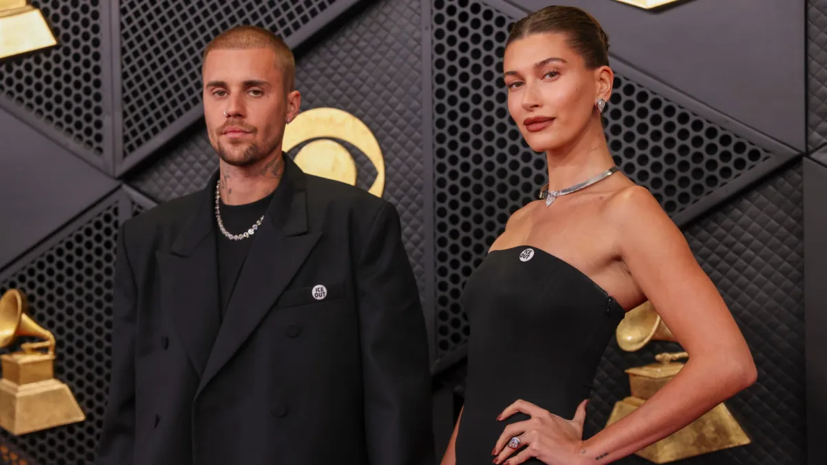 Justin Bieber sorprende i fan: le romantiche foto con Hailey al Coachella