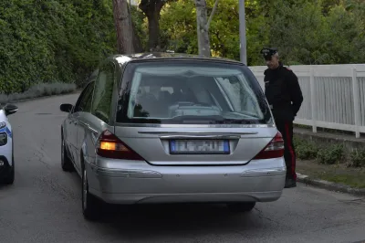 Bambino morto in piscina a Suio Terme, attesa per gli accertamenti tecnici: a che punto sono le indagini