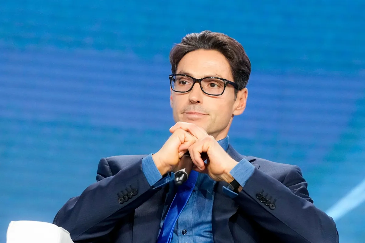 Dopo gli schiaffi a Forza Italia, Pier Silvio Berlusconi si vendica di Mario Giordano: la partita al posto di "Fuori dal coro"