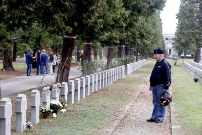 Dopo il 25 Aprile chi ripensa ai ragazzi di Salò (oltre Ignazio La Russa)