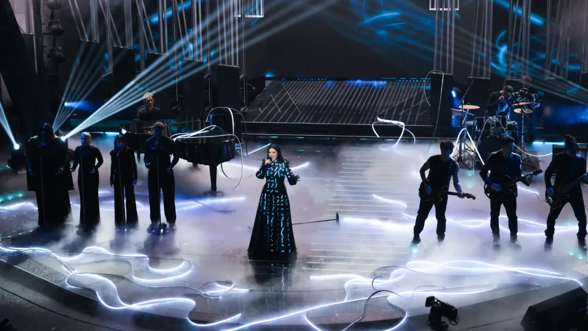 Laura Pausini, paura durante il concerto in Ecuador: ecco come sta e cosa è successo