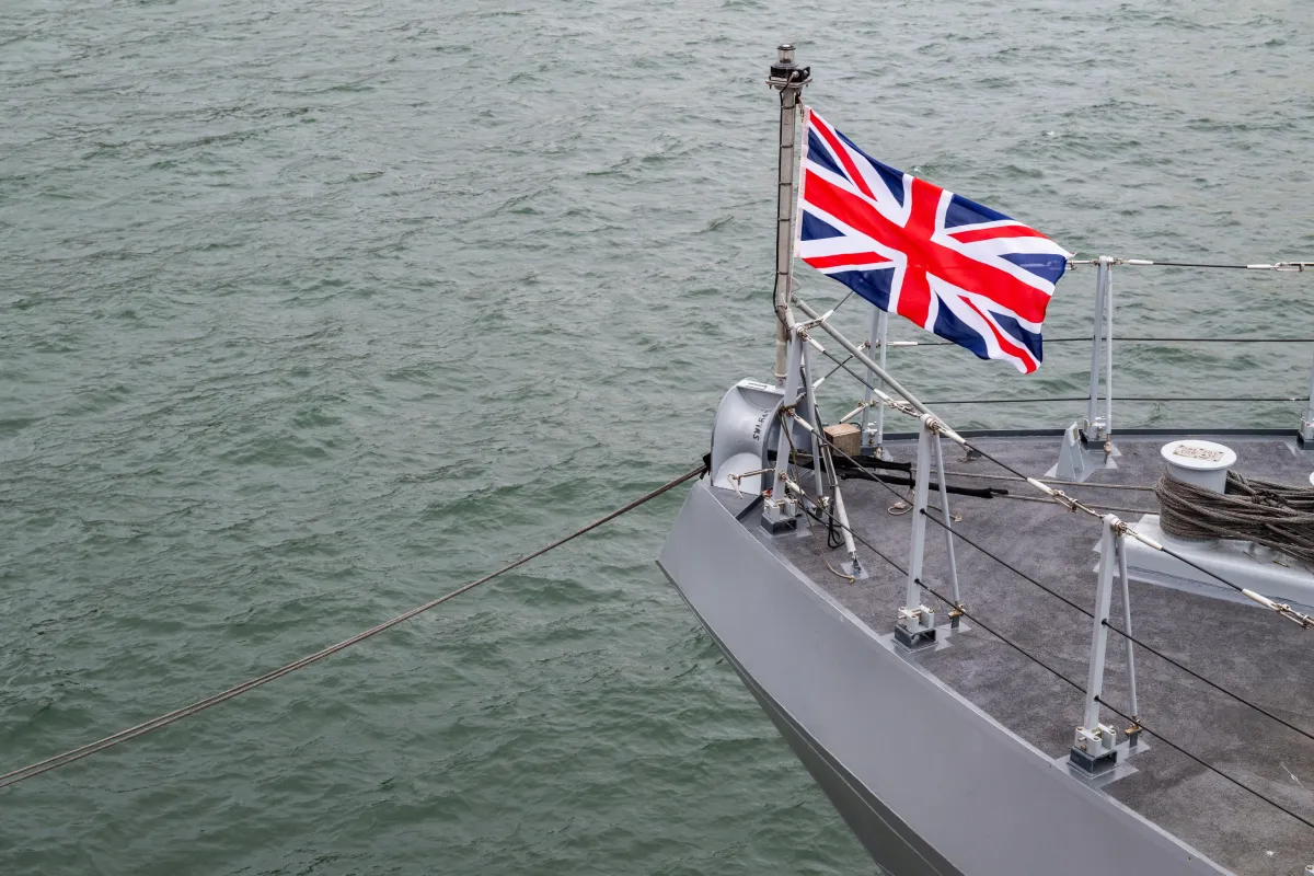 Regno Unito e alleati europei lanciano una nuova forza navale congiunta come “complemento” alla NATO