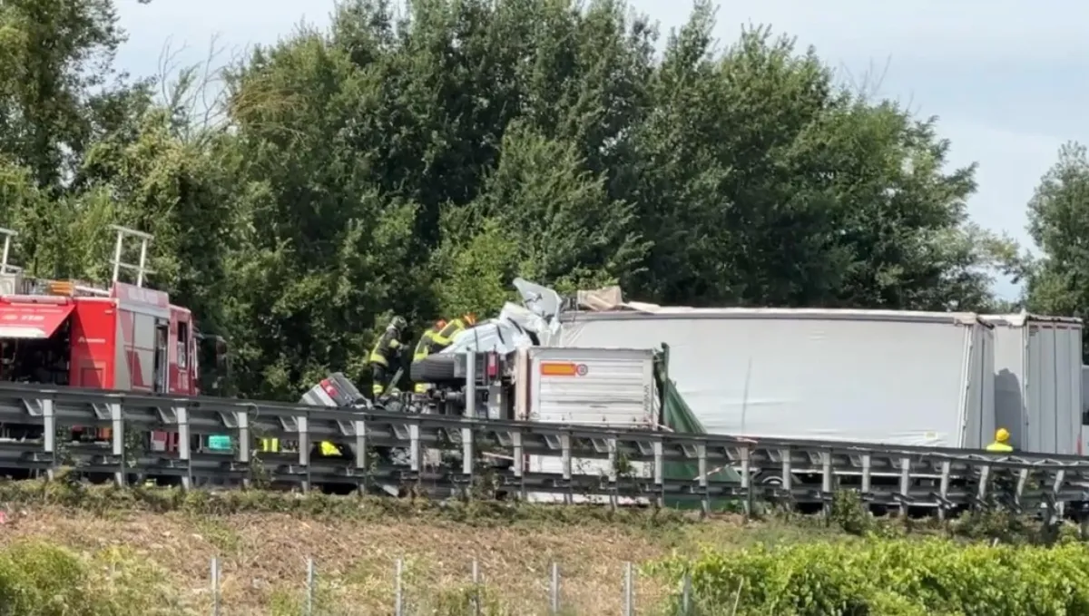 Chi era Pietro Bellato, 25enne morto dopo due giorni di agonia: la sua auto travolta dal carico di un camion