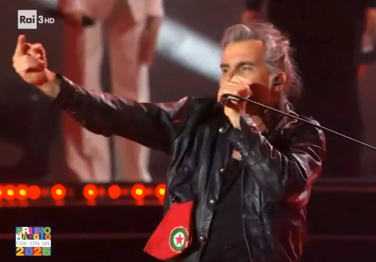 "Essere umano" al posto di "partigiano" nella Bella Ciao di Delia, "Mussolini morto sul lavoro" di Pelù: è giusto che il Concertone sia un comizio? 