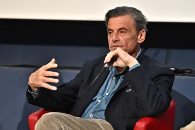 Quel 3% che può far  fallire  Schlein: è Calenda il vero rischio per il campo largo