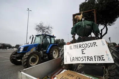Accordo Ue-Mercosur già nella bufera: cos’è il caso del pollo alla salmonella? Centinaio: "I fatti ci hanno dato subito ragione"