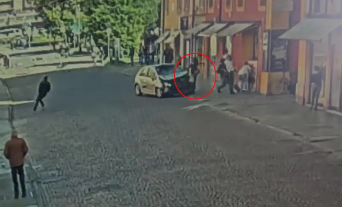 Auto sulla folla a Modena, le vecchie mail di Salim El Koudri e le indagini: cosa sappiamo finora 