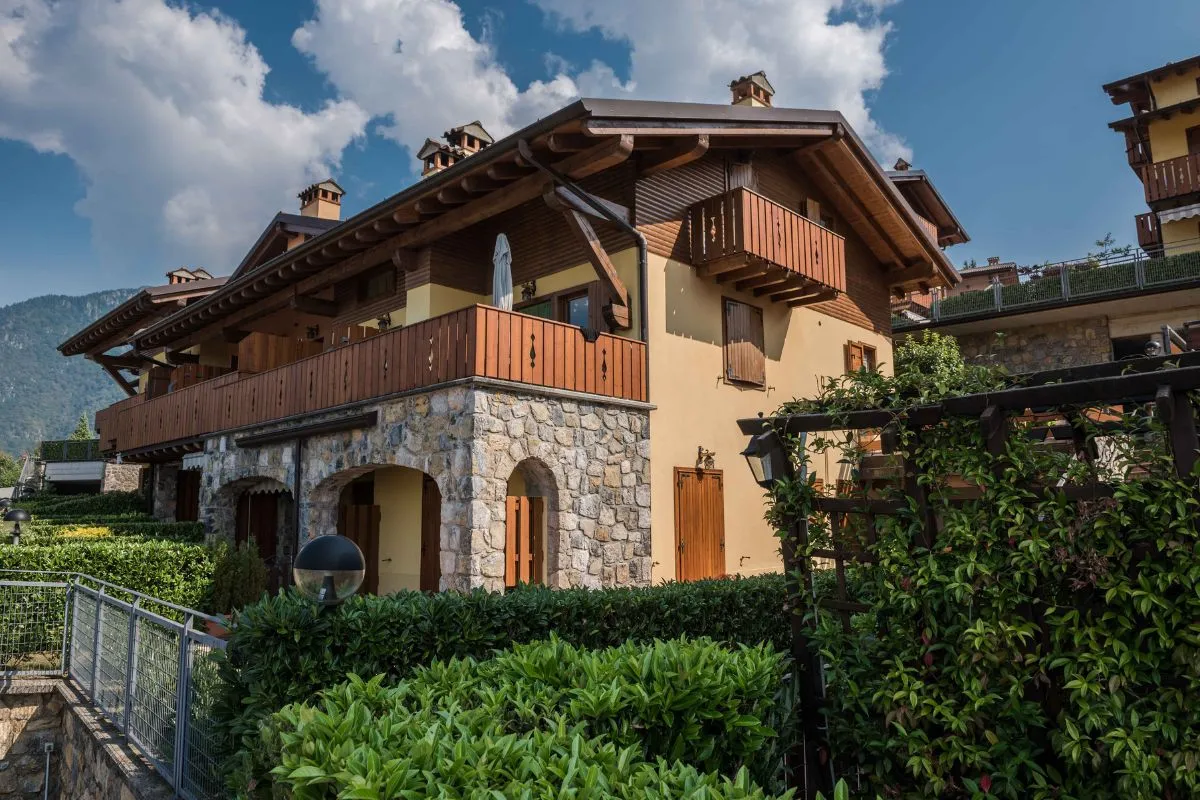 Acquistare una casa nel 2026: vendita da agenzia immobiliare vs vendita diretta dal costruttore