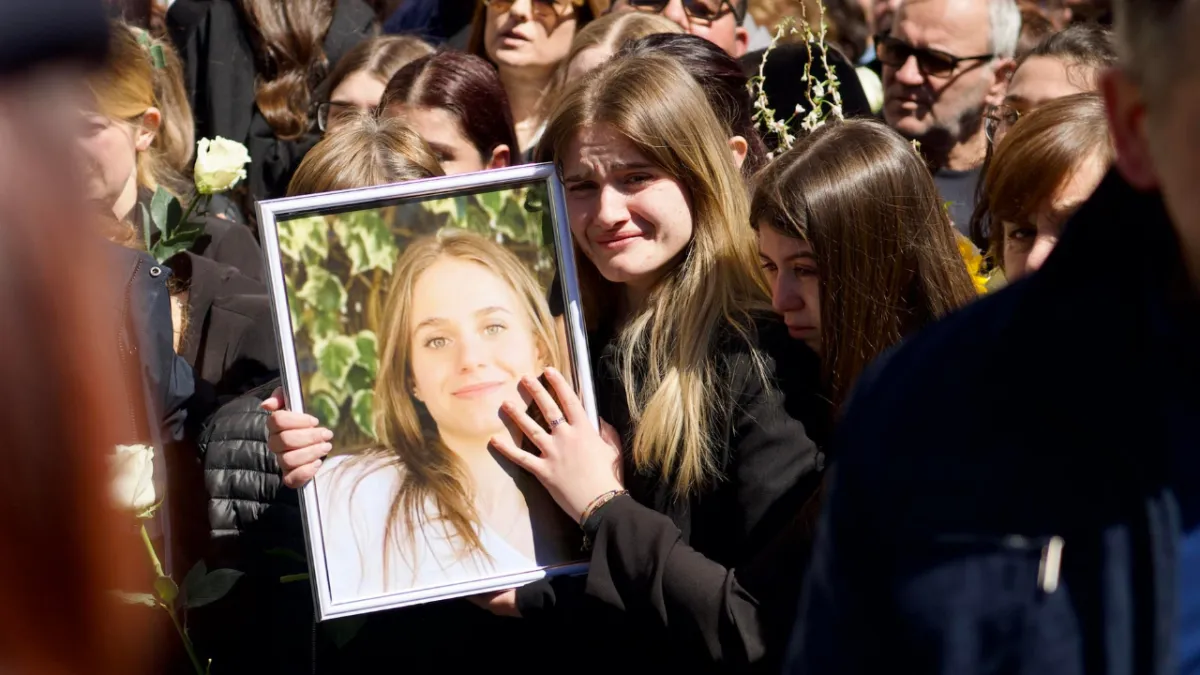 Buon compleanno, Ilaria. Qui giù, il mondo non ti ha dimenticato