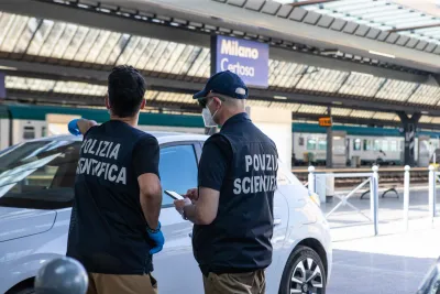Milano Certosa, il giallo del branco che ha ucciso il 22enne in stazione: dietro c'è una gang latina?