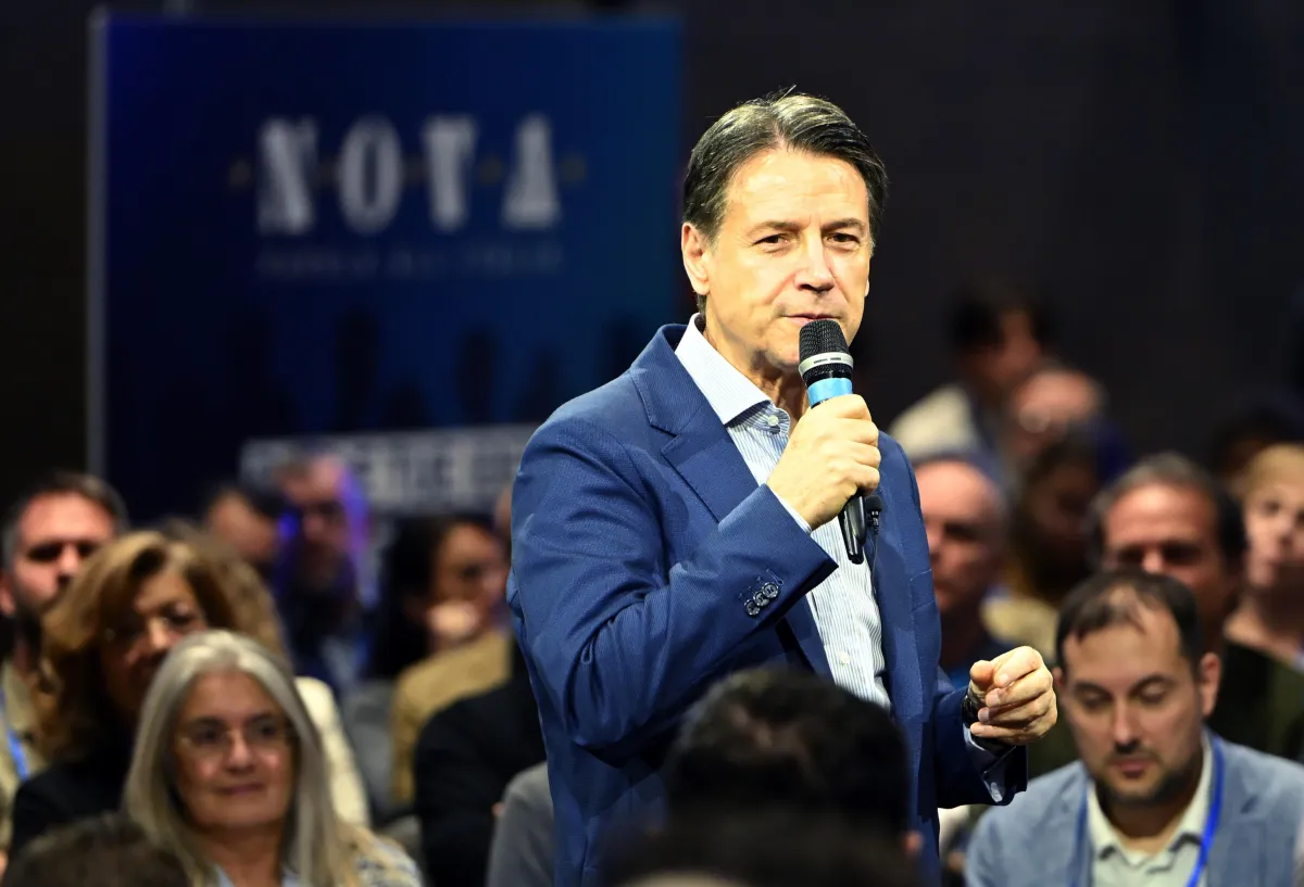 Qual è il programma del M5S che sta scaturendo da Nova? Da 500 euro per tutti ai robot (e ciò che dice Conte)