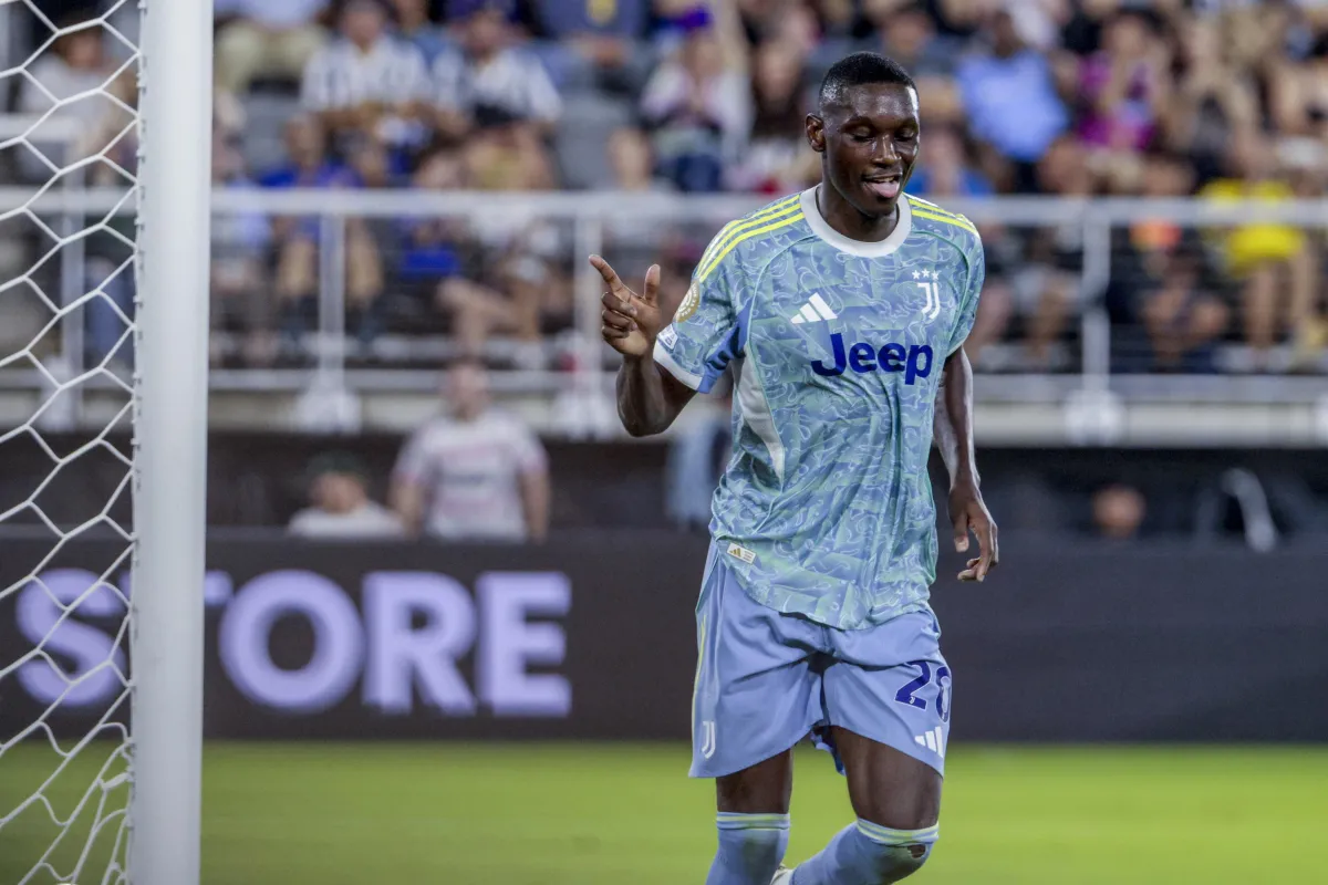 Juve, con Vlahovic via tutte le strade portano a Kolo Muani?