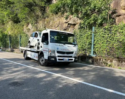 Chi era Sara Vetrano, 16enne investita e uccisa mentre andava in spiaggia sul lago Maggiore: gravi quattro amici