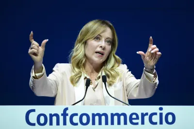 Cosa ha detto Giorgia Meloni all'assemblea Confcommercio (tra "Repubblica delle banane" e "sense of Italy")