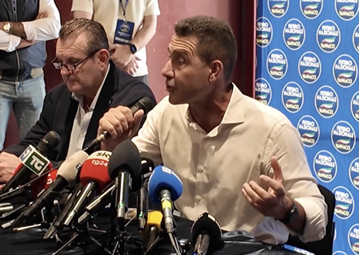 Vannacci chiude l'Assemblea Nazionale del suo partito: "Voto anticipato? Ci troverete pronti..."
