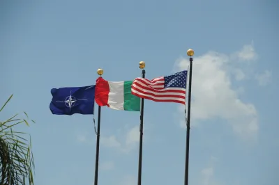 Nato, missili e atomo: la nuova guerra fredda passa dalla Sicilia? Da Sigonella al Muos, ecco il piano che agita il Mediterraneo