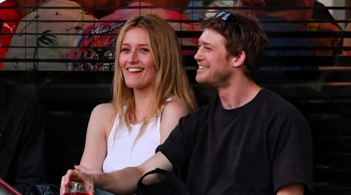 Joe Alwyn e Sarah Pidgeon insieme: cosa sappiamo su questa nuova storia d'amore?
