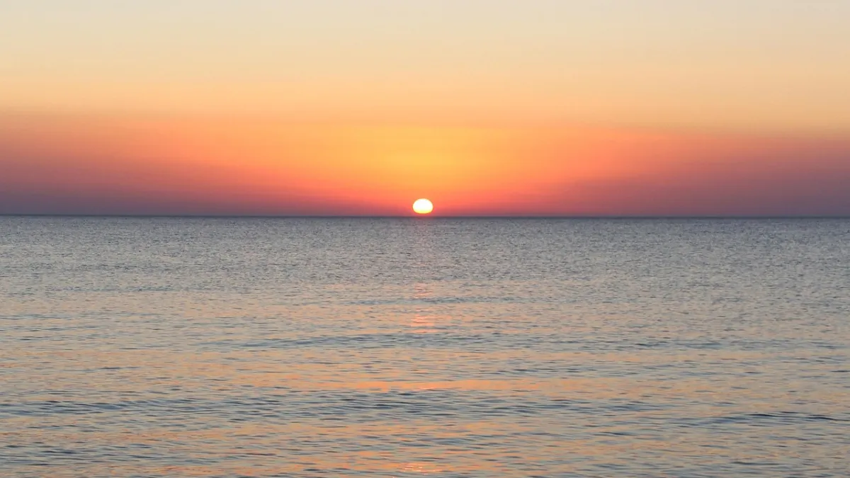 Solstizio d’Estate: la soglia del Sole e la cosmologia antica, riti ancestrali e tradizioni runiche