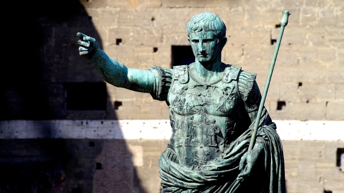 Il potere ridotto a polemiche senili: la parabola degli imperatori travolti dalla propria arroganza