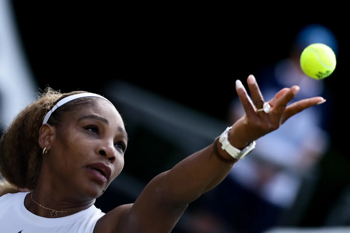 Serena Williams torna a Wimbledon a 44 anni: perché oggi gli atleti hanno carriere sempre più lunghe