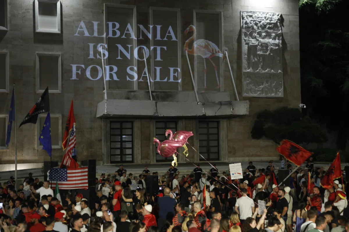 Albania, crescono le proteste contro il resort di lusso di Kushner: il progetto della discordia tra ambiente e politica
