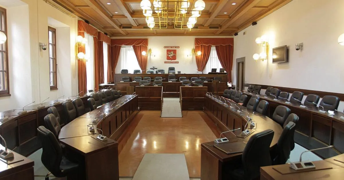 Troppa burocrazia per gli affidi familiari, la Toscana chiede interventi a governo e parlamento