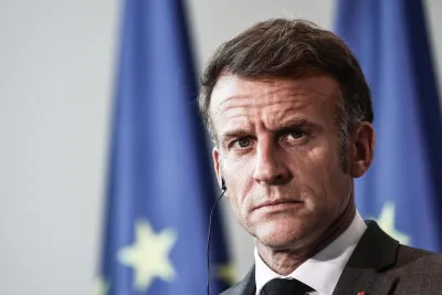 La Francia intercetta una petroliera della flotta ombra russa al largo della Sicilia: l’annuncio di Macron