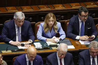 Sondaggi politici, centrodestra ancora in calo: dove si stanno spostando i “voti” persi?
