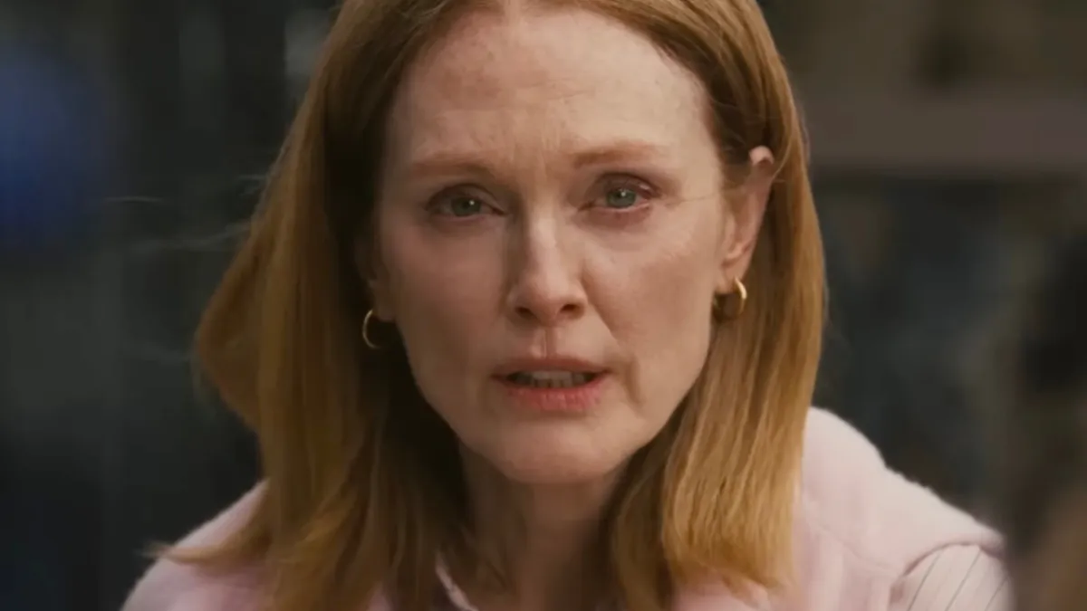 “The Debut”, fuori il trailer: di cosa parla il nuovo film con Julianne Moore?