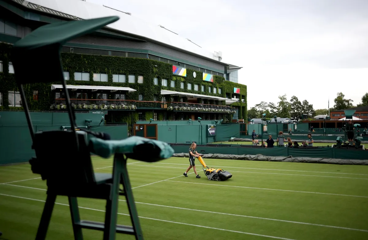 Quanto costa un biglietto per Wimbledon 2026? Dai primi turni alle cifre folli della finale