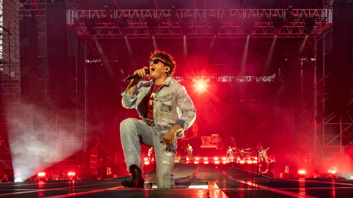 Olly annuncia il primo tour negli stadi nel 2027: biglietti e scaletta