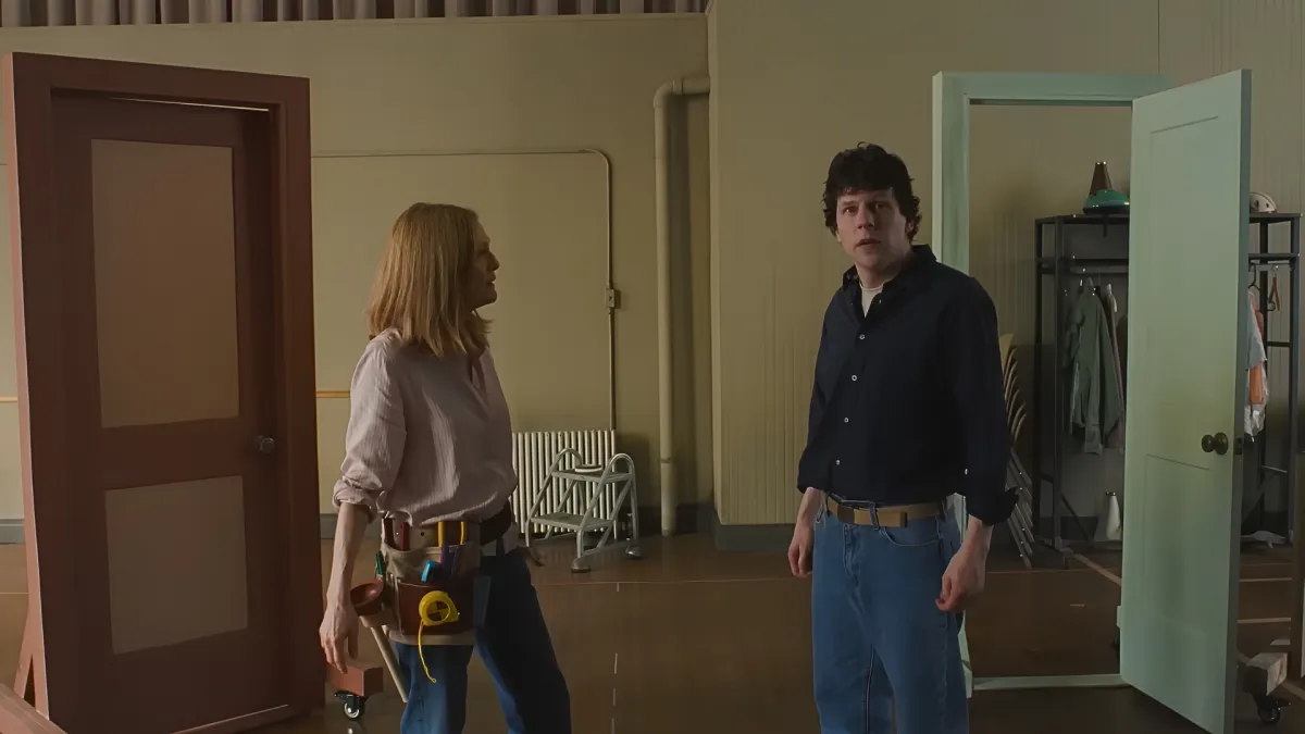 The Debut raccontato dal suo protagonista: la storia vera e la performance di Julianne Moore
