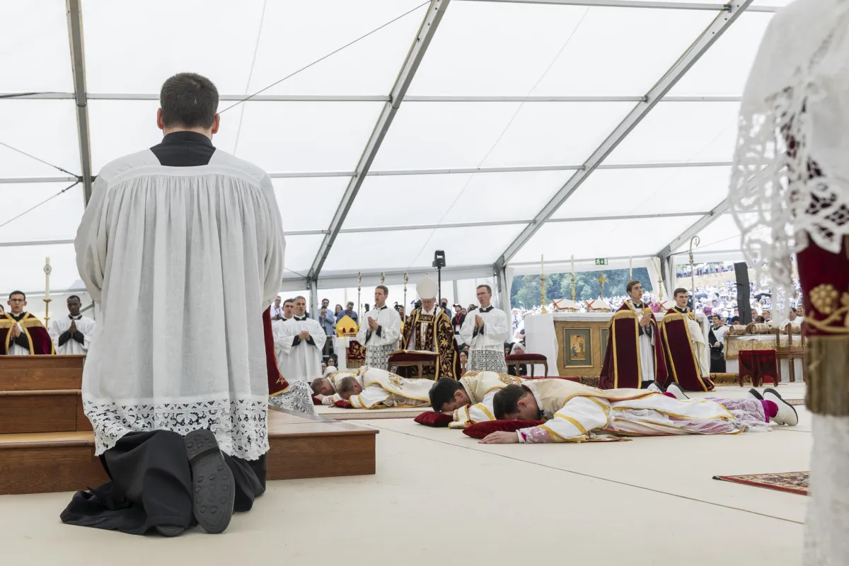 I lefebvriani hanno consacrato quattro nuovi vescovi senza il permesso del Papa: cosa succede adesso