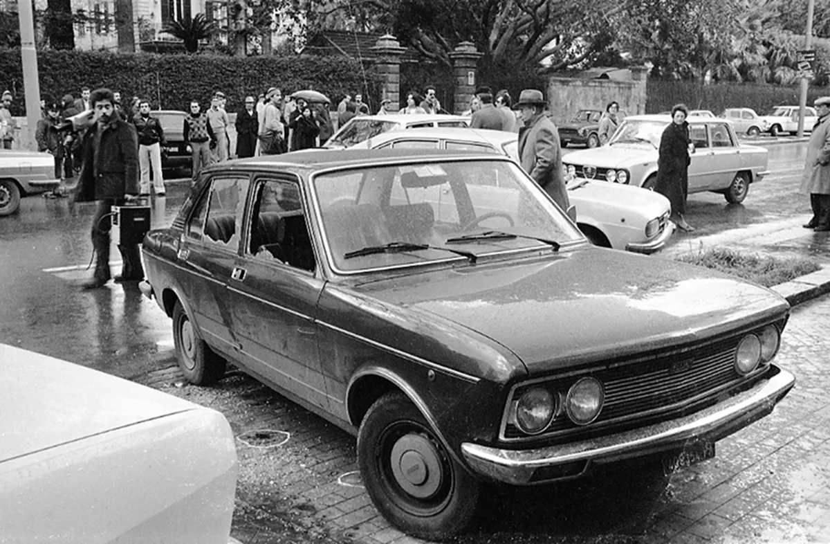 Omicidio Piersanti Mattarella, nessuna svolta dall'esame del Dna sull'impronta dell'auto dei killer