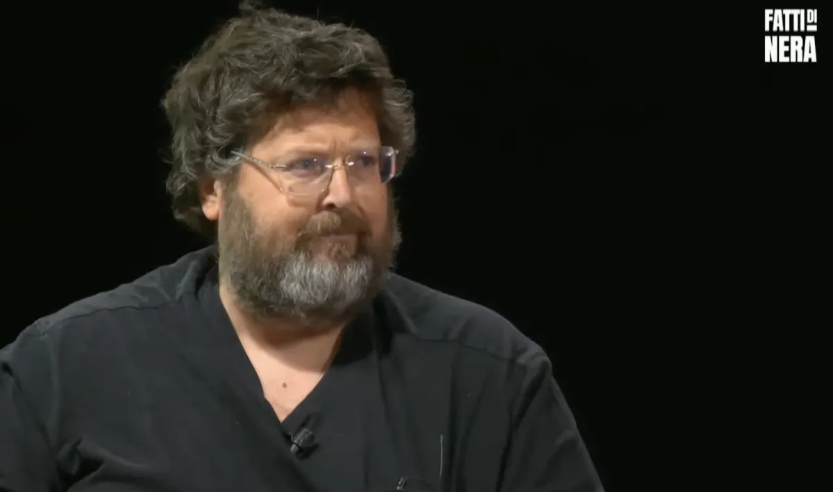 Strage di Casalotti, Mario Adinolfi shock su Canale 122: "Il killer è vivo, travestito e in fuga"