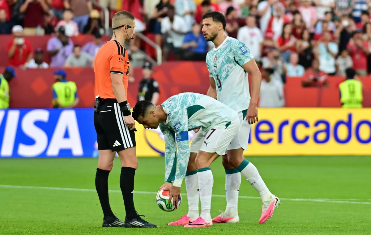 Di che religione è Cristiano Ronaldo? Il "Bismillah" prima del rigore alla Croazia fa discutere