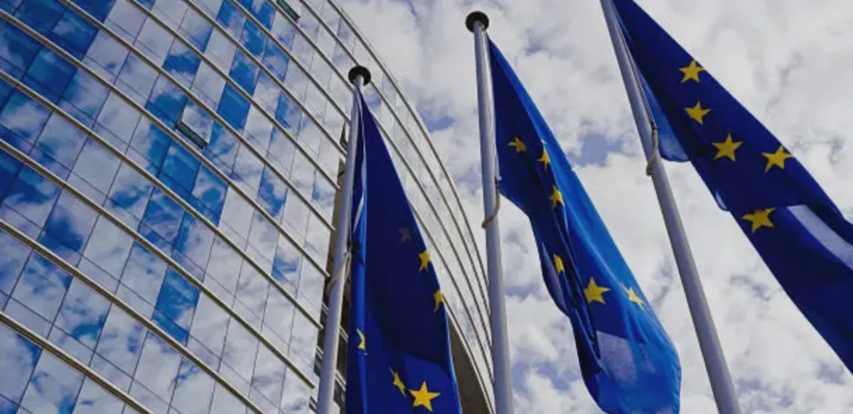 La Commissione ha accertato la rete di spie ungheresi. E non fa un solo nome