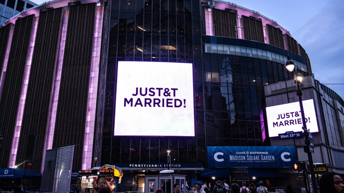 Taylor Swift si è sposata: tutti i vip e i dettagli del principesco matrimonio