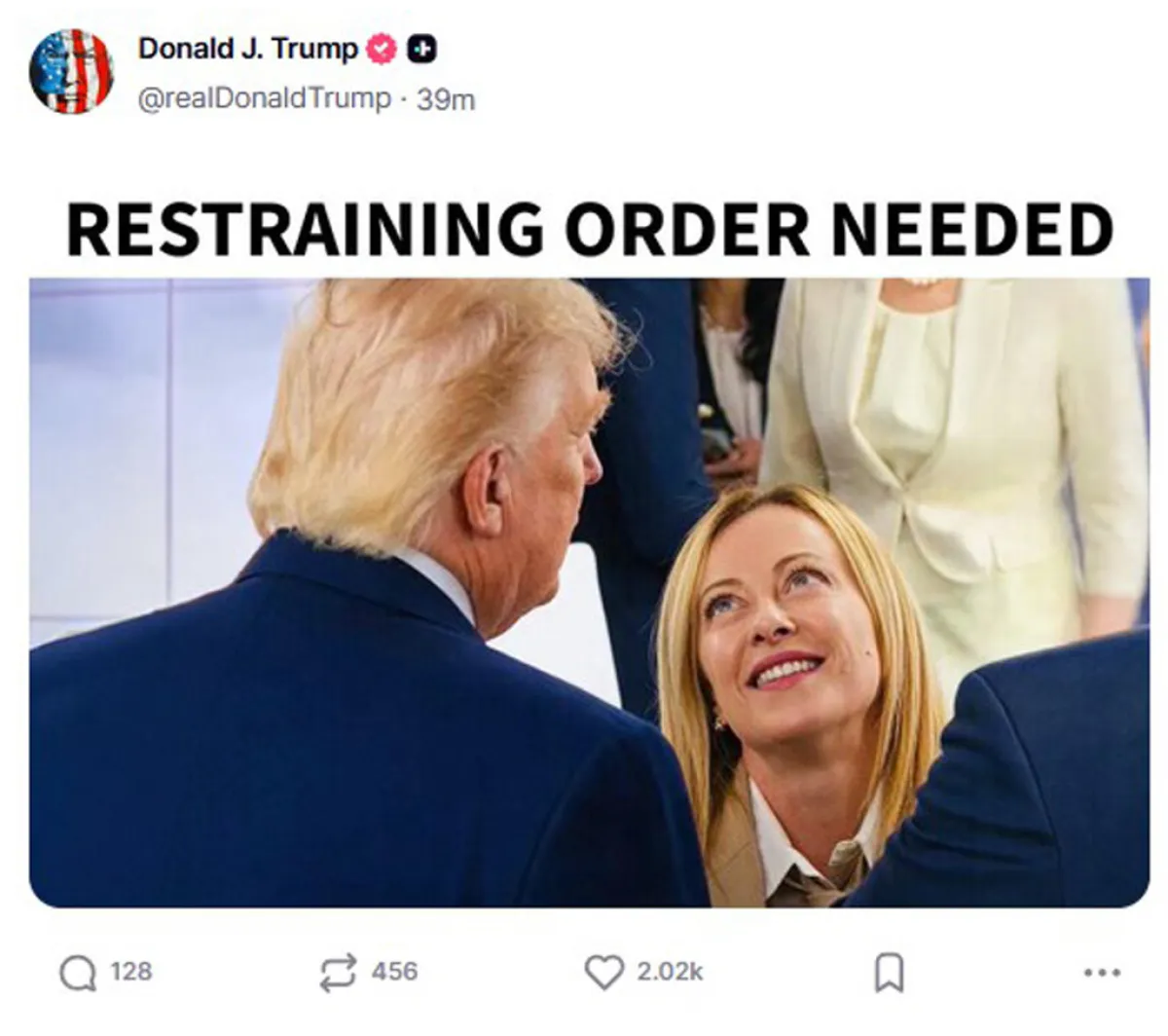 Trump, nuovo attacco a Giorgia Meloni: il meme provocatorio
