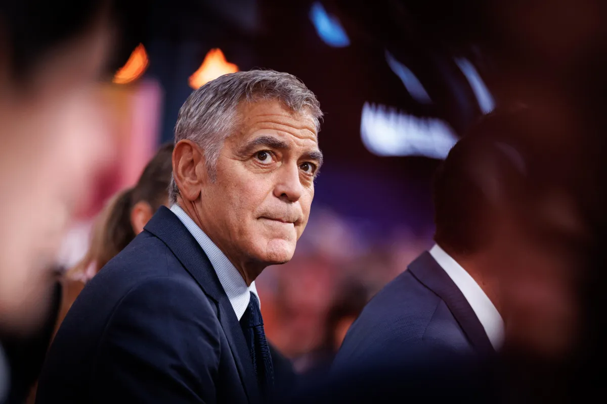 George Clooney riceve il Leone d’oro alla carriera a Venezia: un legame lungo decenni