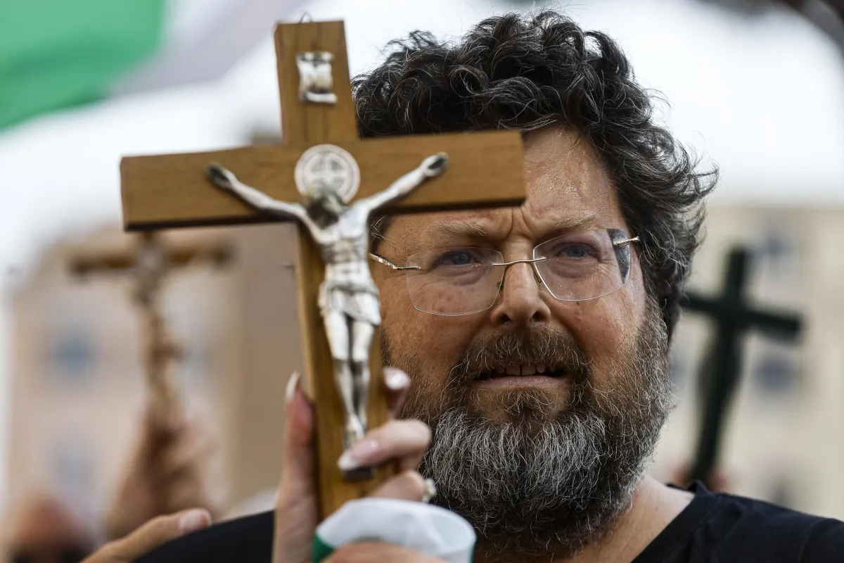 Mario Adinolfi dopo l'arresto: "Sono totalmente innocente". E annuncia il ricorso al Riesame