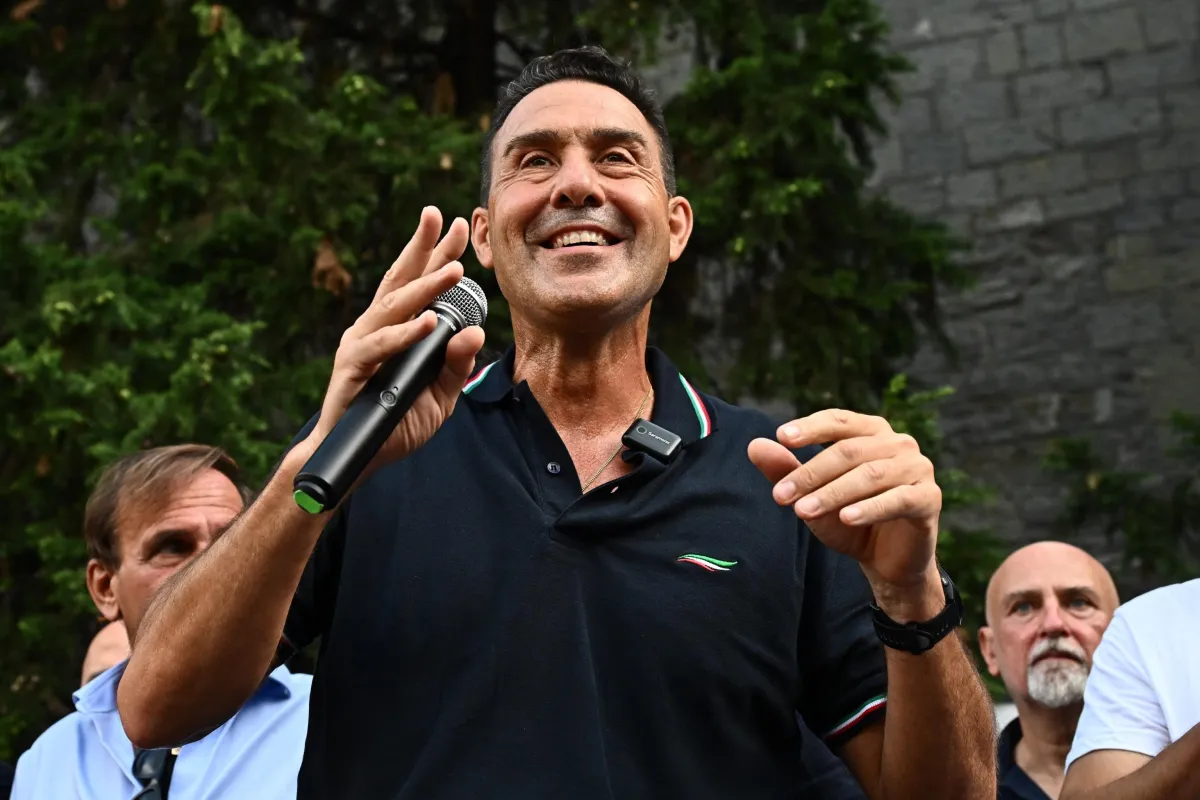 Vannacci e Di Battista, l'alleanza che "può far saltare il banco": cosa sta succedendo