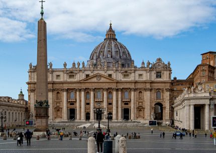 Vaticano inseguimento