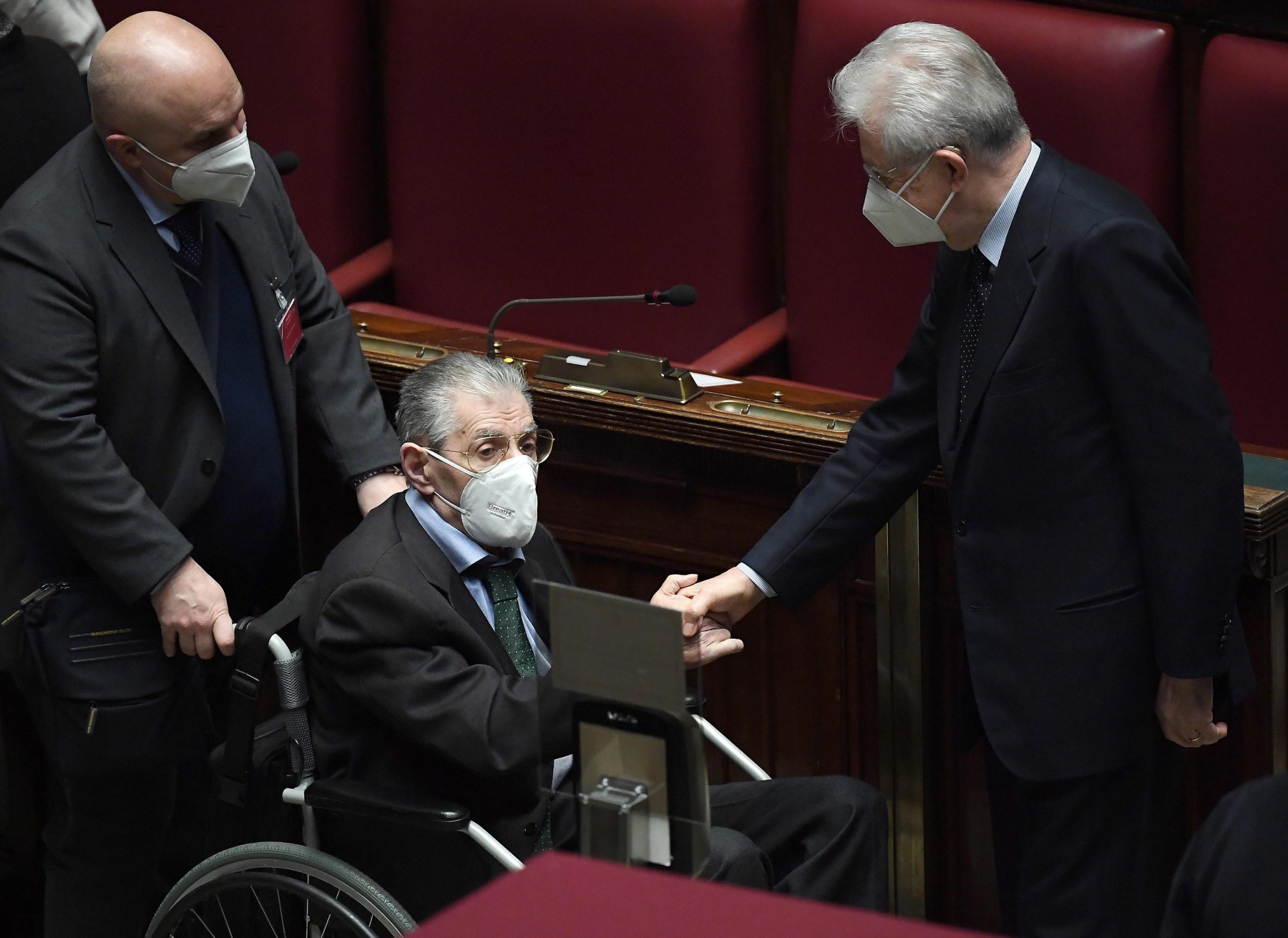 Umberto Bossi senatore a vita, la proposta di Salvini • TAG24