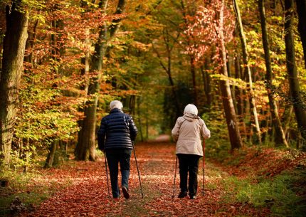 anziani camminare