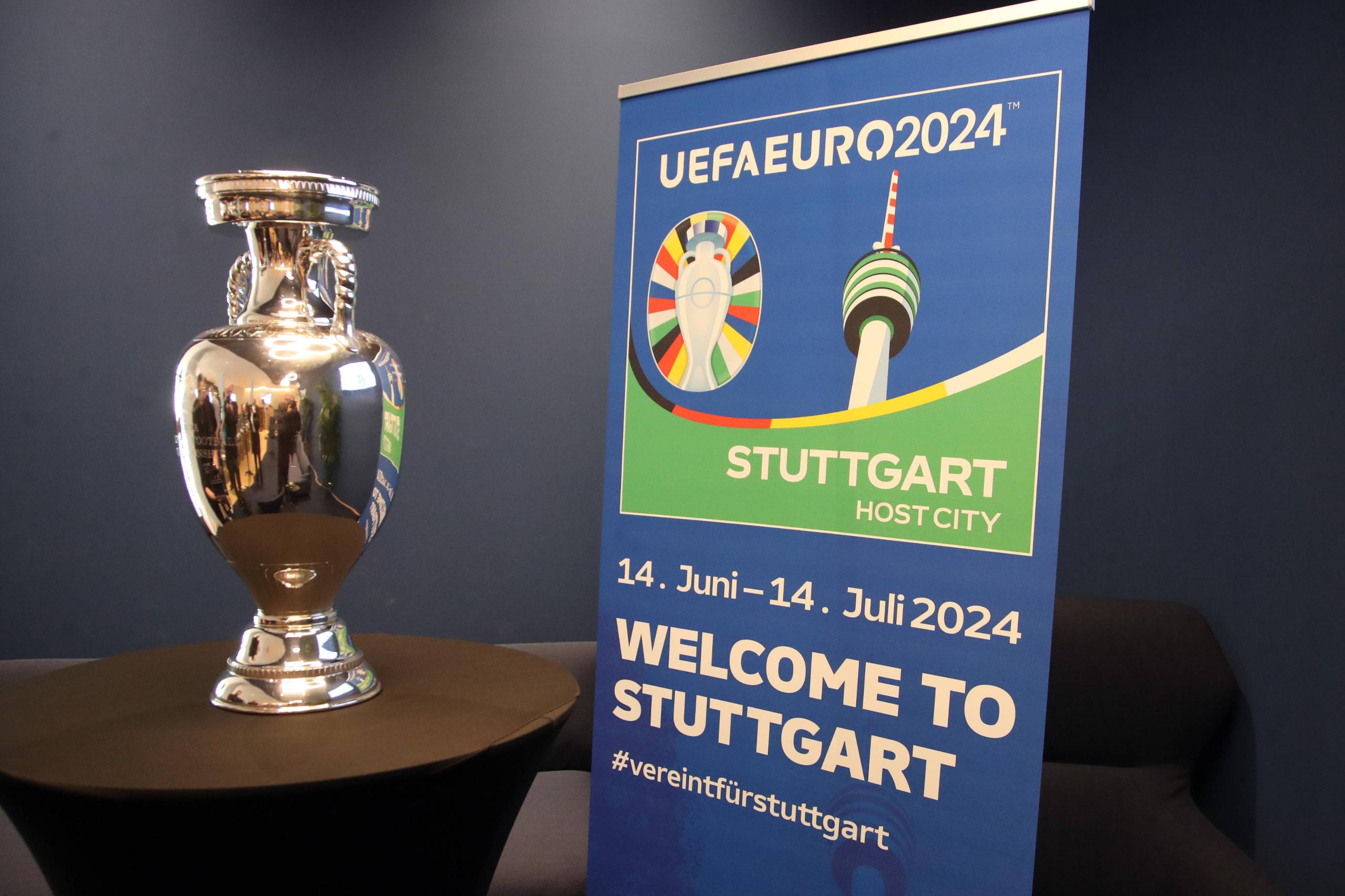 Чемпионат европы 2024 даты. Чемпионат Европы 2024. Эмблема евро 2024. Логотип чемпионата Европы 2024. Кубок евро 2024 по футболу.